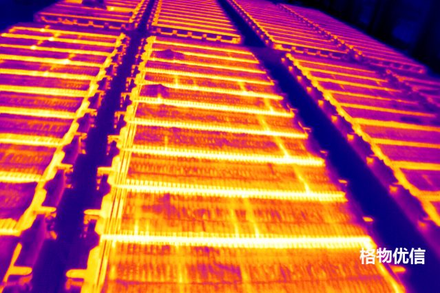 工业生产铝电解槽