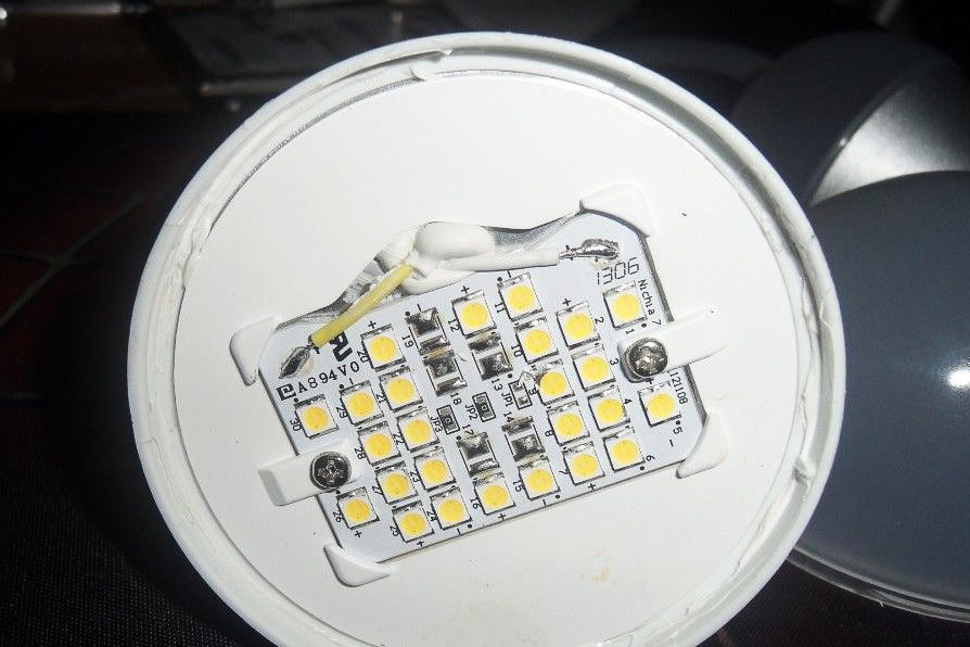 LED灯封装前用红外热像仪测试